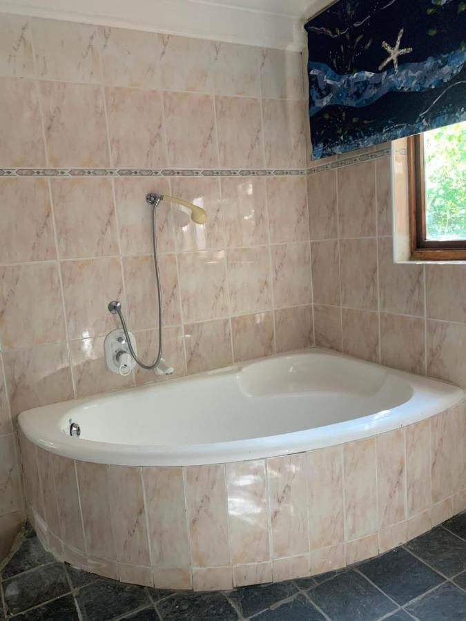 The Little Hideaway Guesthouse Στέλενμπος Εξωτερικό φωτογραφία