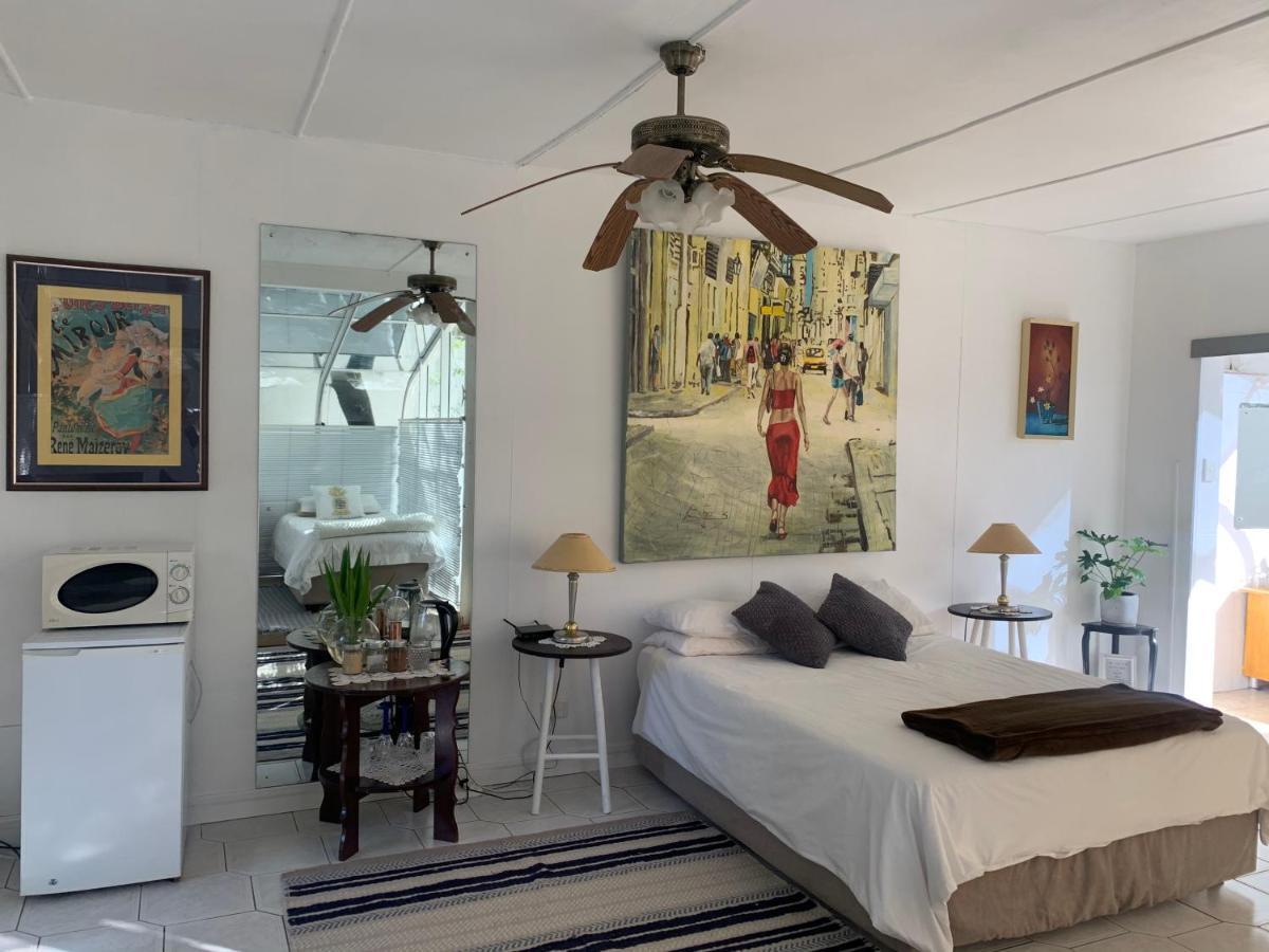 The Little Hideaway Guesthouse Στέλενμπος Εξωτερικό φωτογραφία